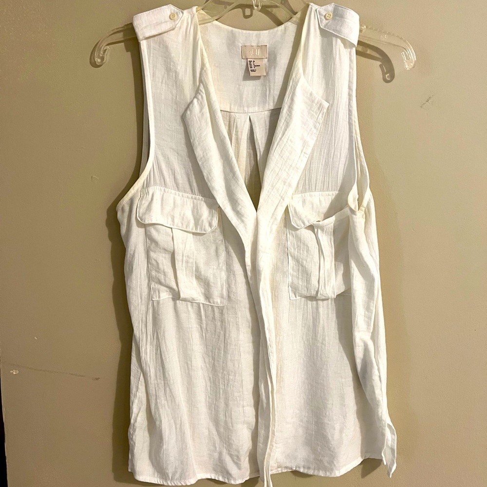 H&M Sleeveless blouse